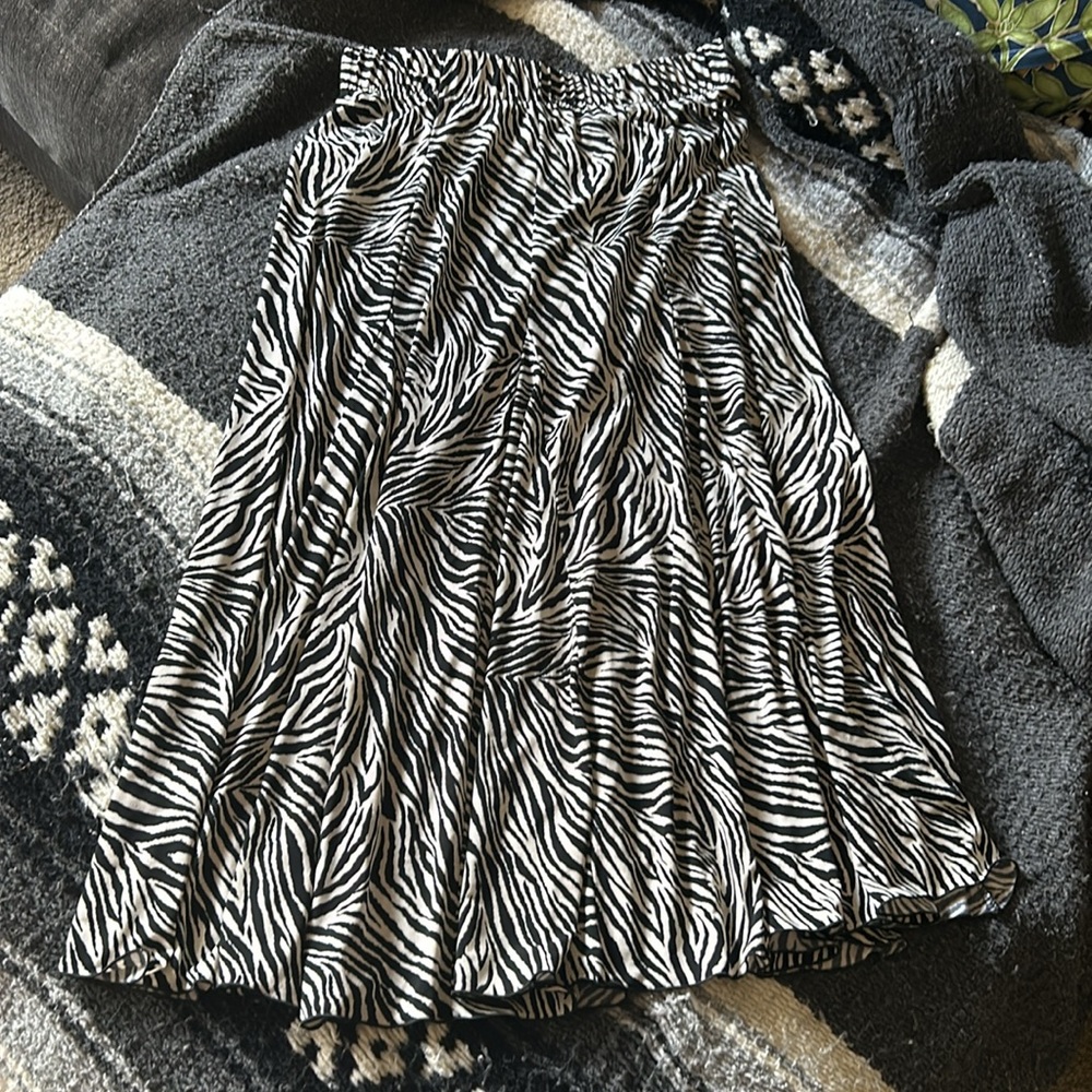 Zebra Print Midi Elastic Waist Skirt | Chico’s Size 1 | Women’s Size 8-10
